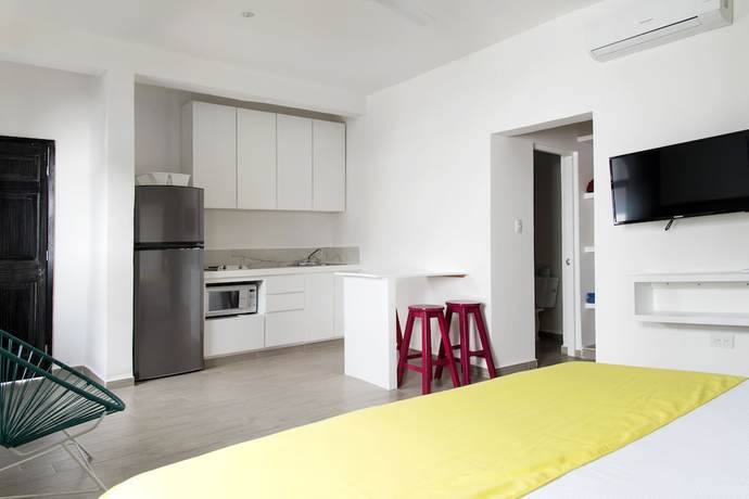 Imagen de la habitación del Hotel Valentina Suites by Las Flores. Foto 3