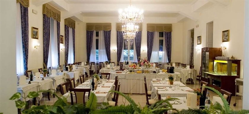Imagen del bar/restaurante del Hotel Valentini. Foto 4