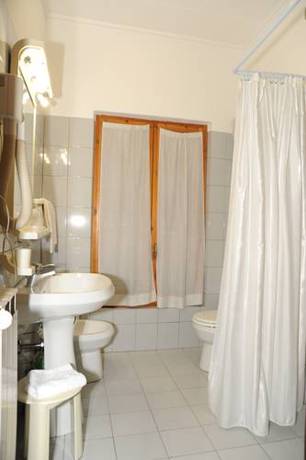 Imagen de la habitación del Hotel Valentini Inn. Foto 6