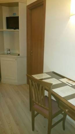Imagen de la habitación del Hotel Valentino, Acqui Terme. Foto 4