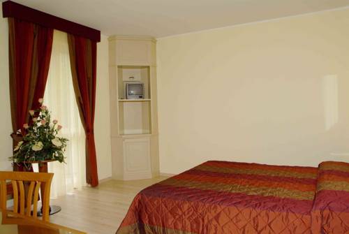 Imagen de la habitación del Hotel Valentino, Acqui Terme. Foto 7