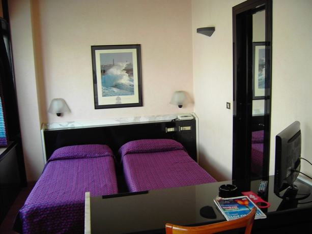 Imagen de la habitación del Hotel Valentino Du Parc. Foto 5