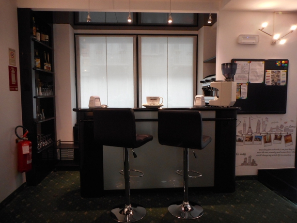 Imagen del bar/restaurante del Hotel Valentino Du Parc. Foto 2