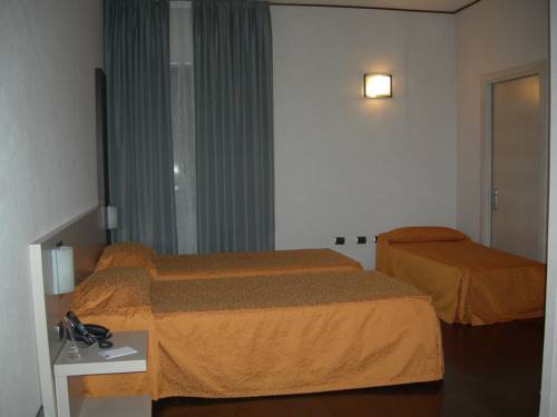 Imagen de la habitación del Hotel Valentino, Terni. Foto 14