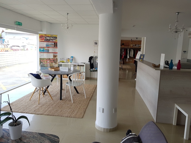 Imagen de los interiores del Hotel Valentinos Apartments, Paphos. Foto 15
