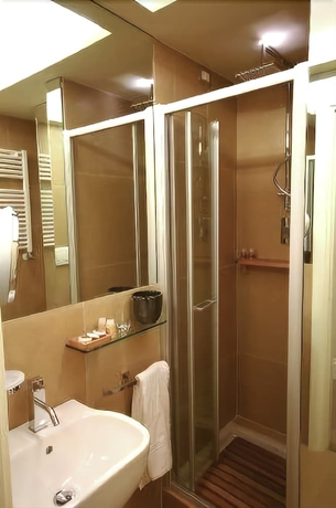 Imagen de la habitación del Hotel Valeri. Foto 5