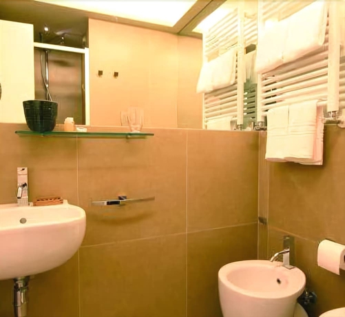 Imagen de la habitación del Hotel Valeri. Foto 6