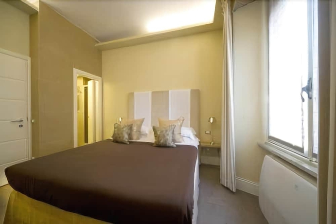 Imagen de la habitación del Hotel Valeri. Foto 8