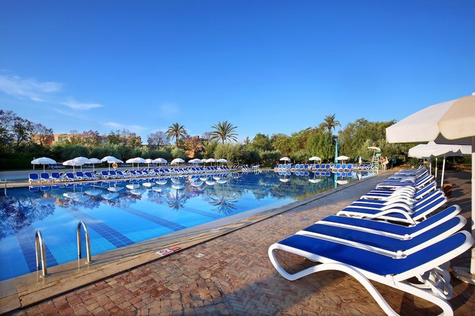 Imagen de la piscina del Hotel Valeria Madina Club Resort All Inclusive. Foto 12