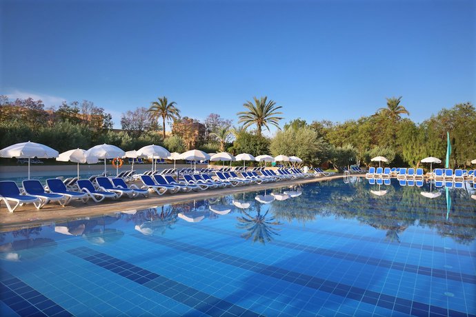 Imagen de la piscina del Hotel Valeria Madina Club Resort All Inclusive. Foto 14