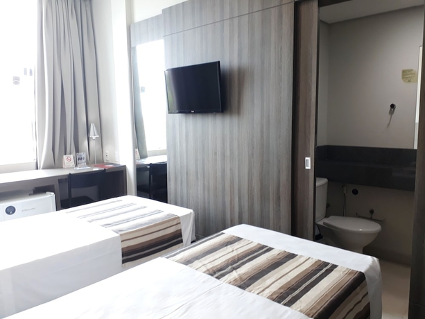 Imagen de la habitación del Hotel Valerim Itajaí. Foto 5