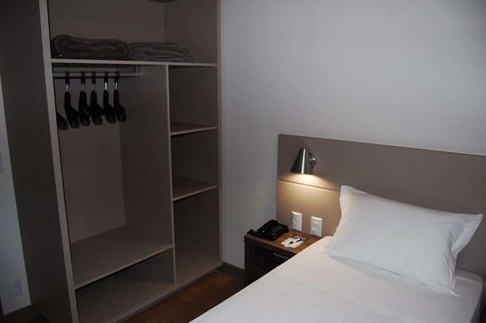 Imagen de la habitación del Hotel Valerim Itajaí. Foto 10