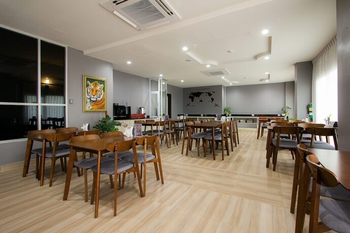 Imagen del bar/restaurante del Hotel Valhalla Pattaya, PATTAYA BEACH. Foto 12