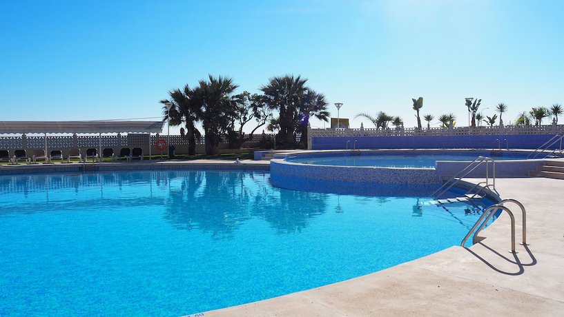 Imagen de la piscina del Hotel Valhotel Residencia Tiempo Libre El Puig. Foto 15