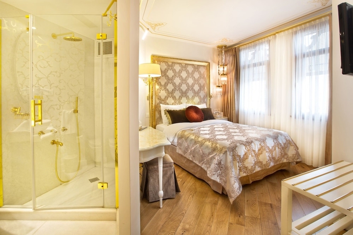 Imagen de la habitación del Hotel Valide Sultan Konagi. Foto 7