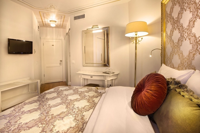 Imagen de la habitación del Hotel Valide Sultan Konagi. Foto 11