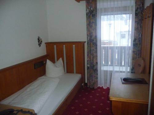 Imagen de la habitación del Hotel Valisera. Foto 4