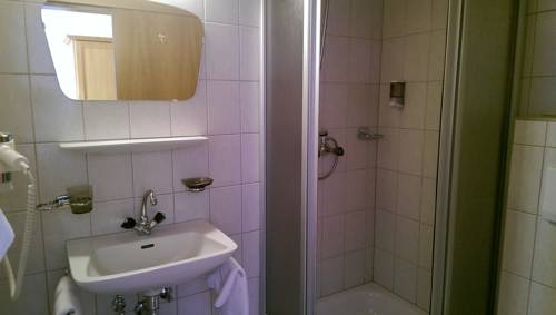 Imagen de la habitación del Hotel Valisera. Foto 7