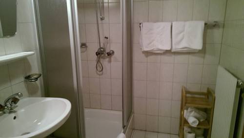 Imagen de la habitación del Hotel Valisera. Foto 8