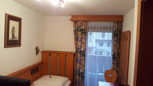 Imagen de la habitación del Hotel Valisera. Foto 10