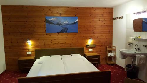 Imagen de la habitación del Hotel Valisera. Foto 12