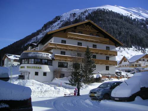Imagen de la habitación del Hotel Valisera. Foto 16