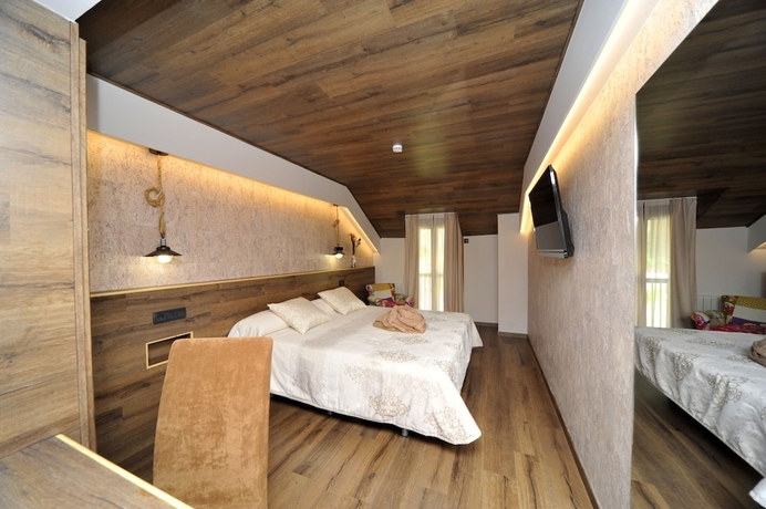 Imagen de la habitación del Hotel Vall D'aneu. Foto 2