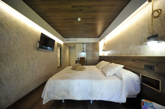 Imagen de la habitación del Hotel Vall D'aneu. Foto 16