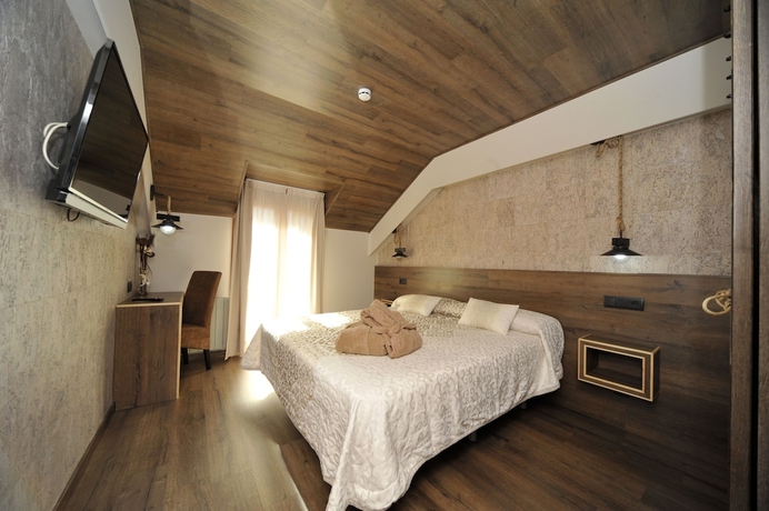 Imagen de la habitación del Hotel Vall D'aneu. Foto 17