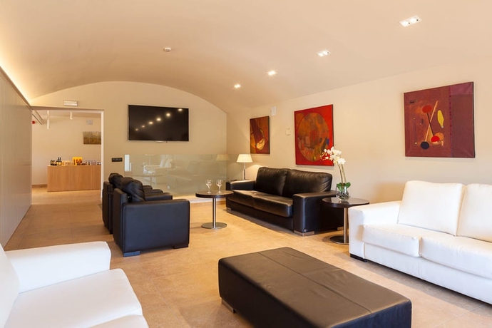 Imagen de los interiores del Hotel Vall De Bas. Foto 15