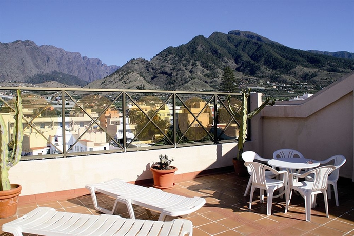 Imagen de los exteriores del Hotel Valle Aridane. Foto 11