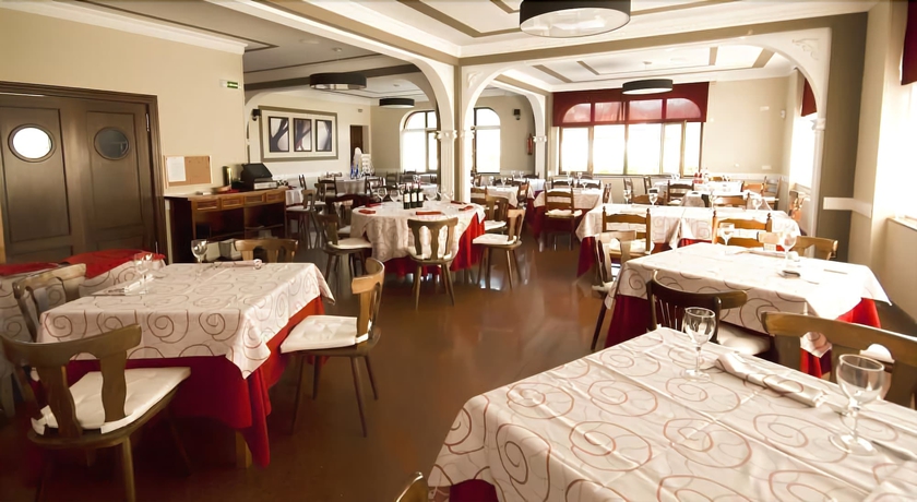 Imagen del bar/restaurante del Hotel Valle De Liendo. Foto 3