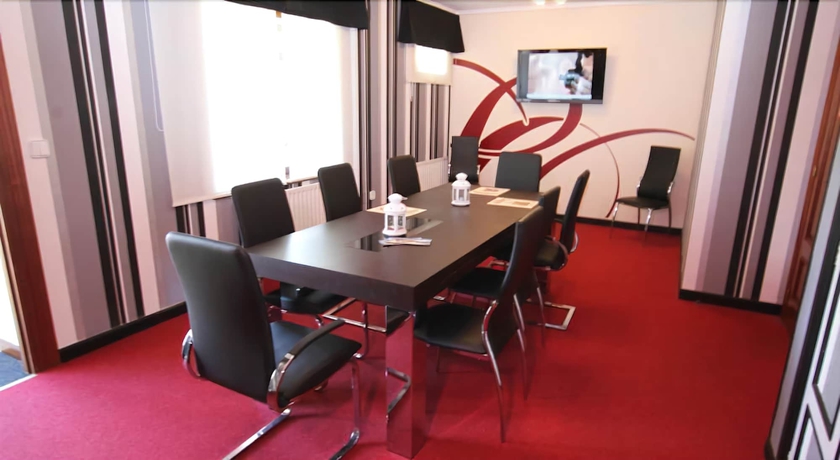 Imagen de los interiores del Hotel Valle De Liendo. Foto 7