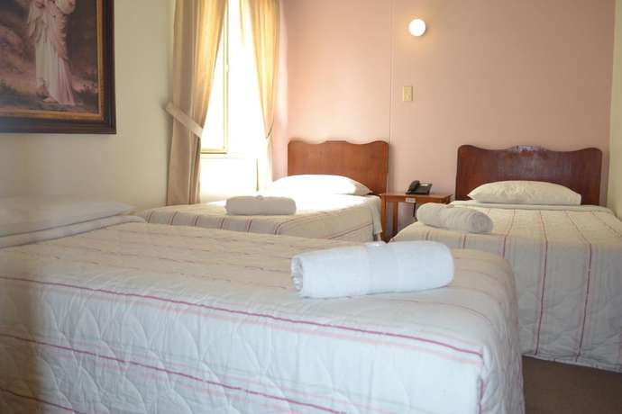 Imagen de la habitación del Hotel Valle De Pubenza. Foto 5