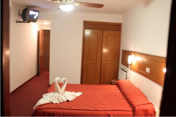 Imagen de la habitación del Hotel Valle Del Sol, Merlo. Foto 8