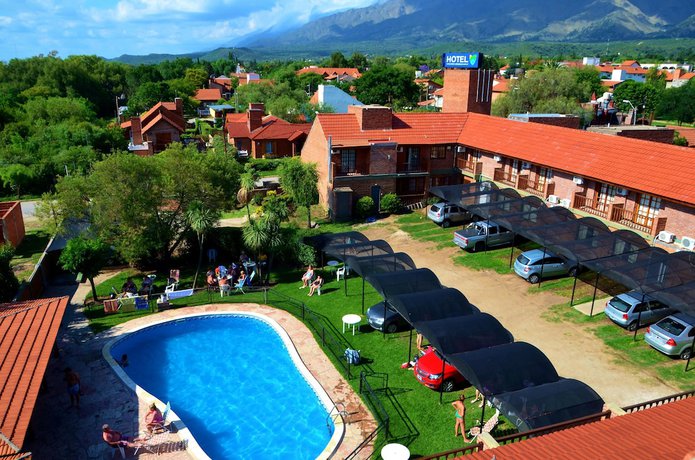Imagen de la piscina del Hotel Valle Del Sol, Merlo. Foto 18
