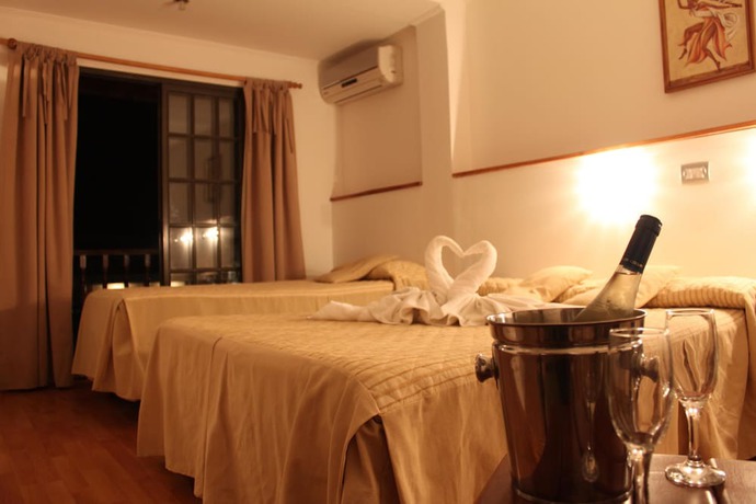 Imagen de la habitación del Hotel Valle Del Sol, Merlo. Foto 12