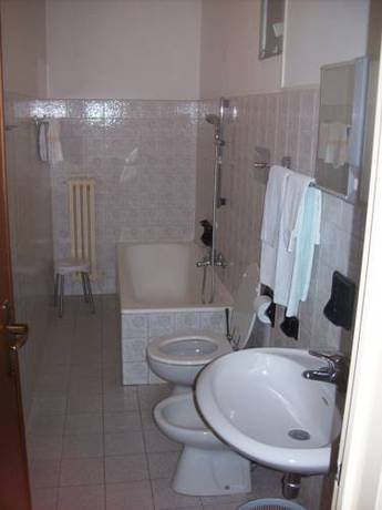 Imagen de la habitación del Hotel Valle Intelvi. Foto 4