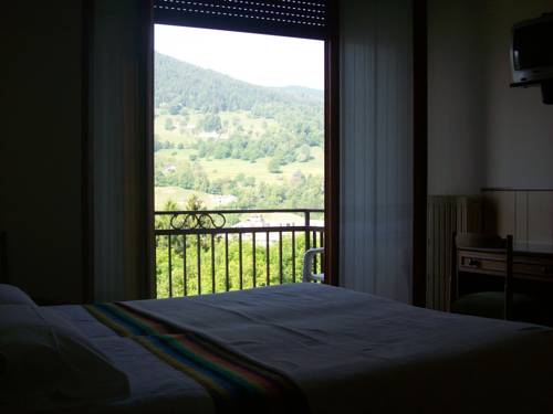 Imagen de la habitación del Hotel Valle Intelvi. Foto 5