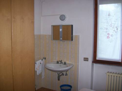Imagen de la habitación del Hotel Valle Intelvi. Foto 8
