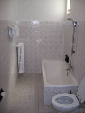 Imagen de la habitación del Hotel Valle Intelvi. Foto 14