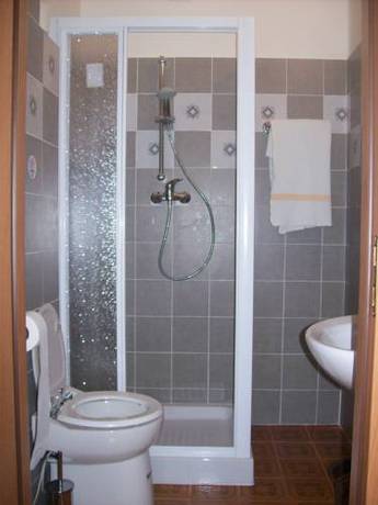 Imagen de la habitación del Hotel Valle Intelvi. Foto 16