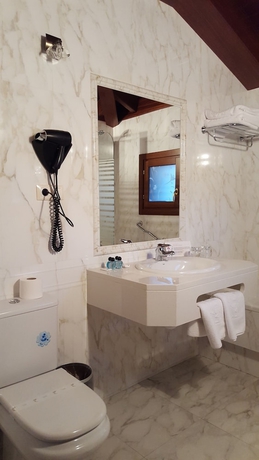 Imagen de la habitación del Hotel Valle Las Luiñas. Foto 3