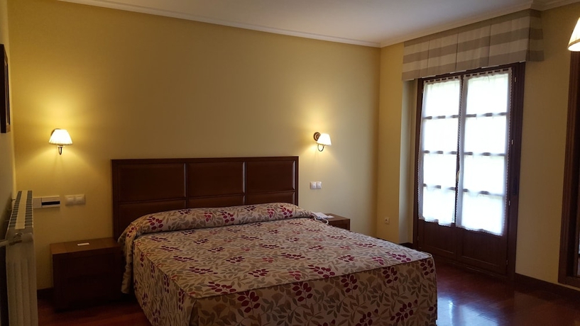 Imagen de la habitación del Hotel Valle Las Luiñas. Foto 5