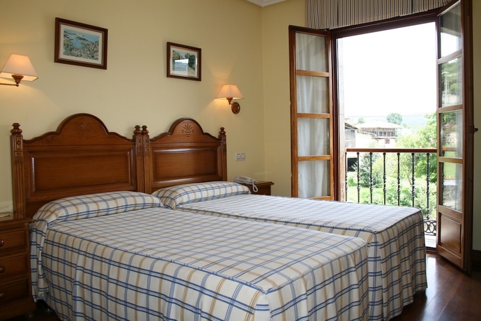Imagen de la habitación del Hotel Valle Las Luiñas. Foto 6