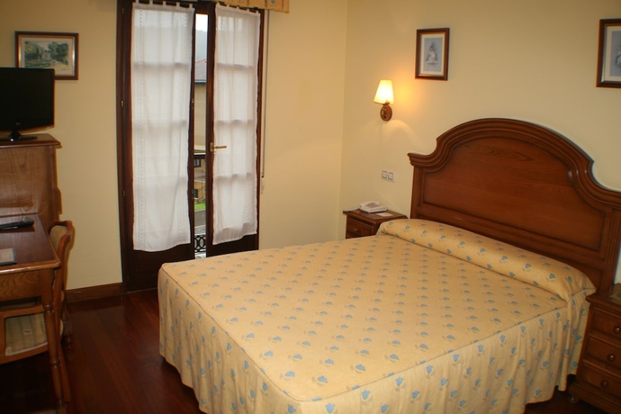Imagen de la habitación del Hotel Valle Las Luiñas. Foto 7