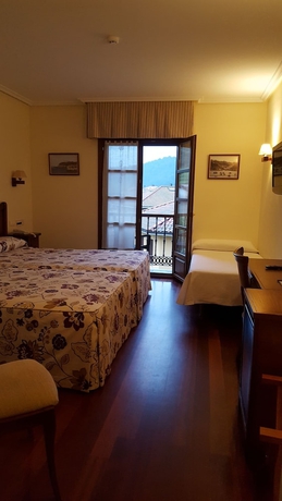 Imagen de la habitación del Hotel Valle Las Luiñas. Foto 11