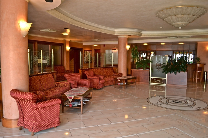 Imagen de los interiores del Hotel Valle Rossa. Foto 13