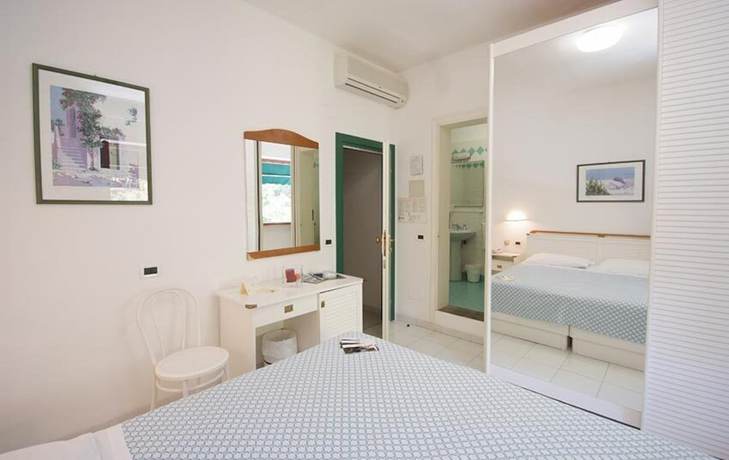 Imagen de la habitación del Hotel Valle Verde. Foto 13