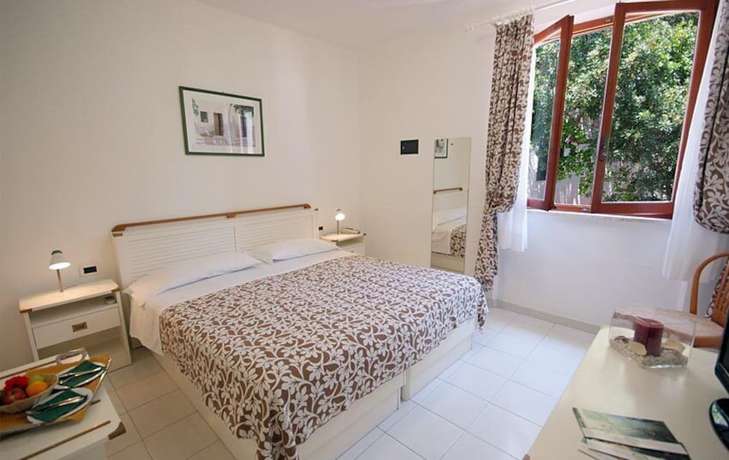 Imagen de la habitación del Hotel Valle Verde. Foto 14